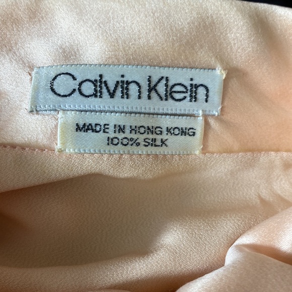 Calvin Klein Vintage Silk button up top - Picture 4 of 5